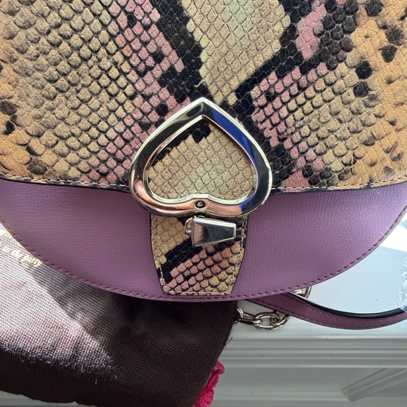⭐️Rare⭐️ Kate Spade Stylish Snake Print Crossbody Bag - Purple and Tan - Picture 16 of 16